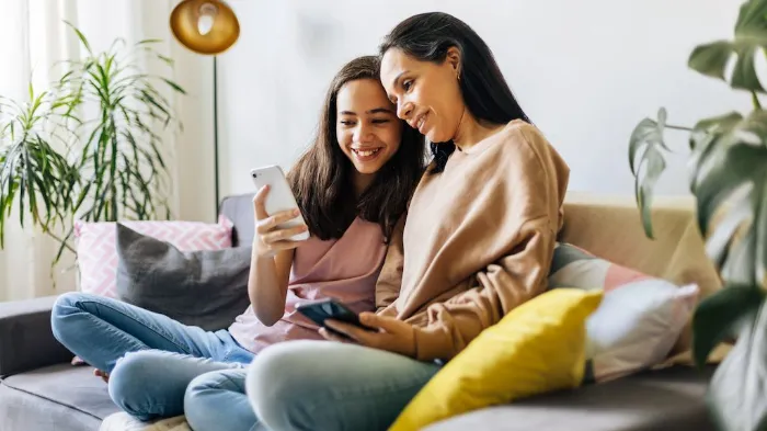 Raising Digital Natives: Screentime Strategies for Healthy Families